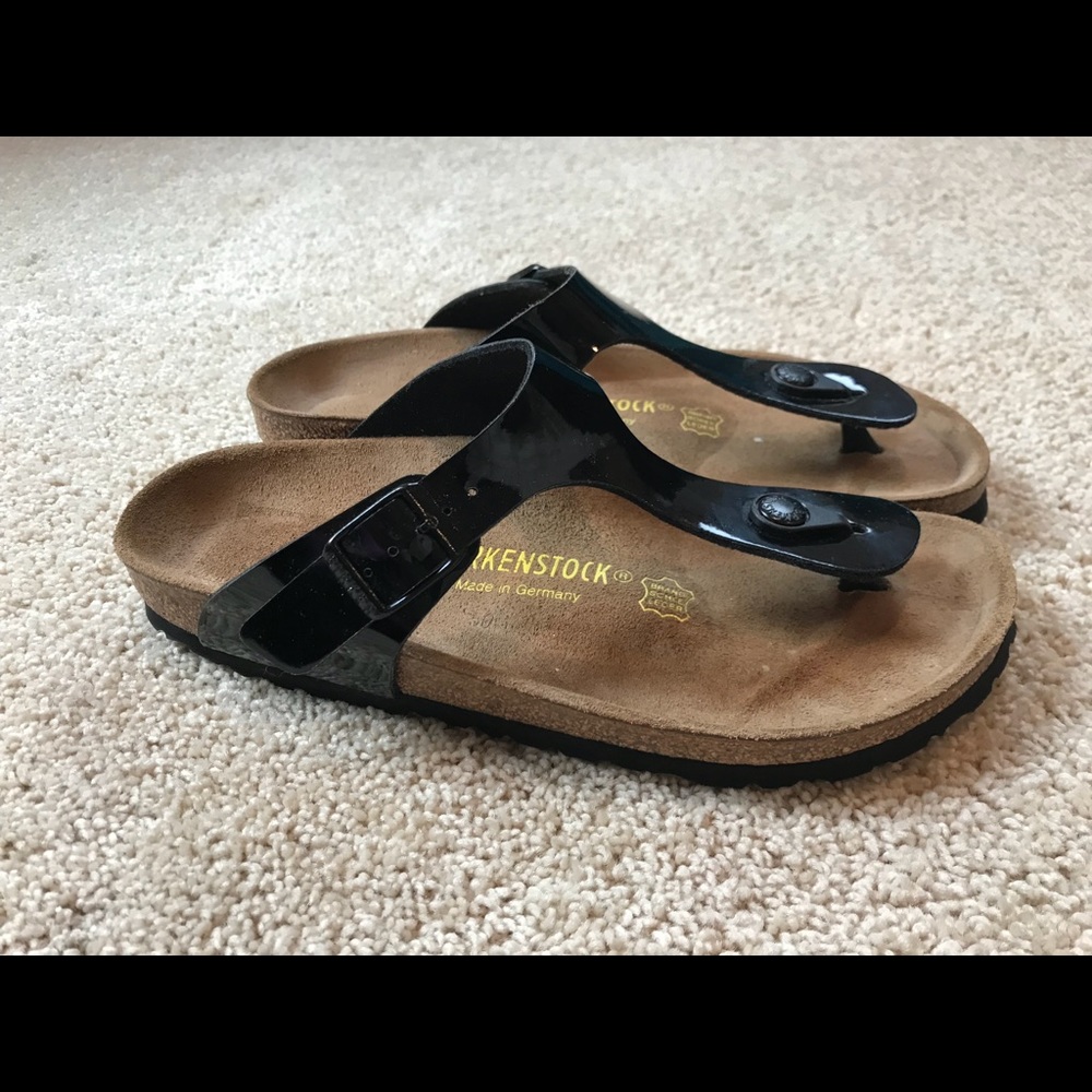 { Birkenstock Gizeh sandals } Like new!